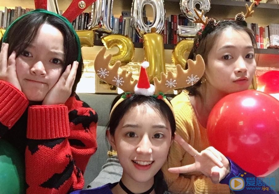 龚婉怡与人合照 龚婉怡高清写真_龚婉怡高清剧照