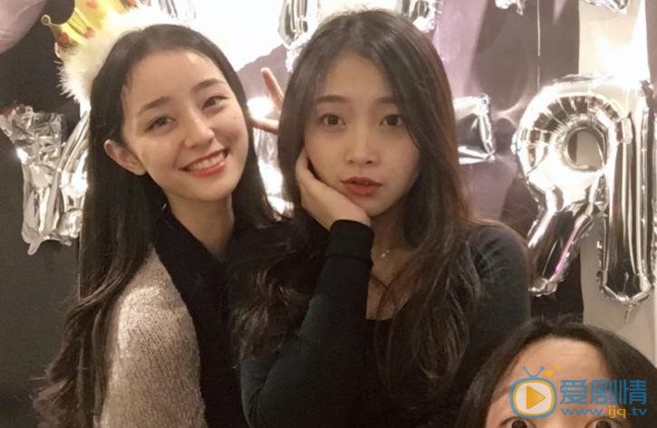 龚婉怡与人合照 龚婉怡高清写真_龚婉怡高清剧照