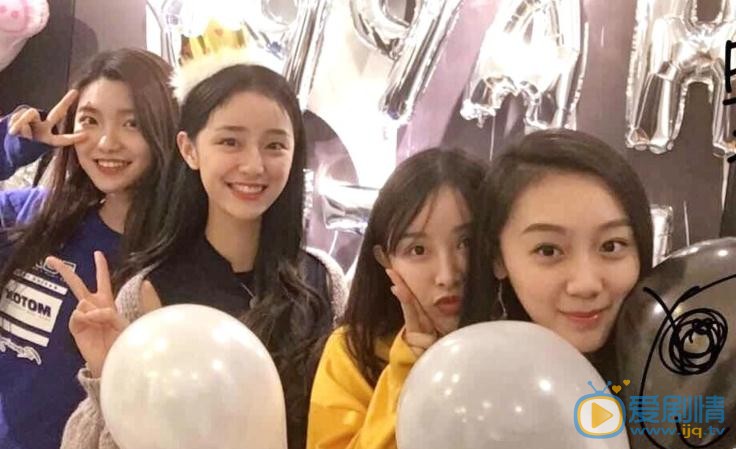 龚婉怡与人合照 龚婉怡高清写真_龚婉怡高清剧照