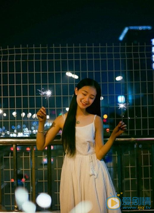 龚婉怡烟花写真 龚婉怡高清写真_龚婉怡高清剧照