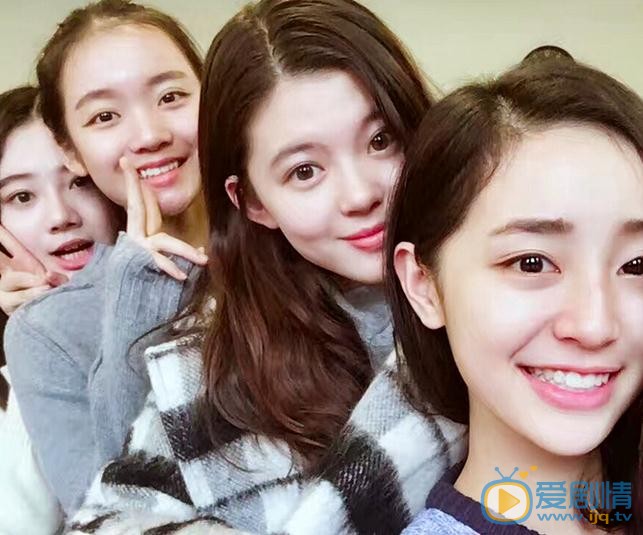 龚婉怡与人合照 龚婉怡高清写真_龚婉怡高清剧照