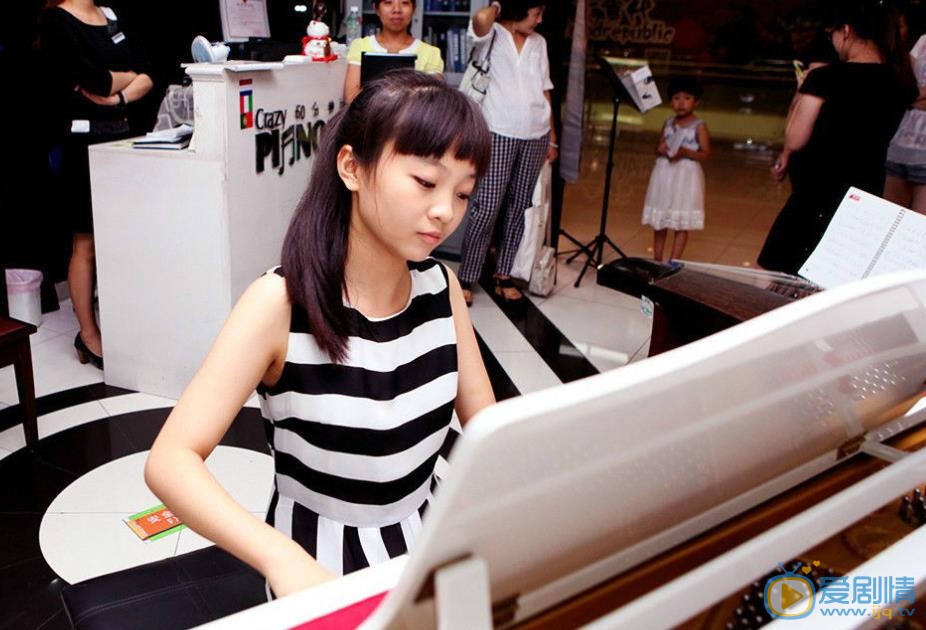 林妙可连环画活动照 林妙可高清写真_林妙可高清剧照