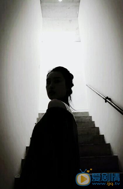 余昊洋片场照 余昊洋高清写真_余昊洋高清剧照