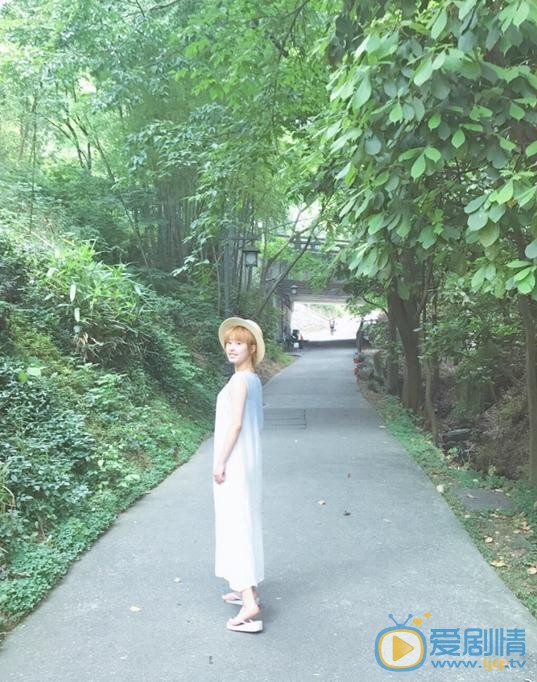 余昊洋旅游照 余昊洋高清写真_余昊洋高清剧照