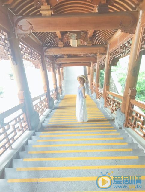 余昊洋旅游照 余昊洋高清写真_余昊洋高清剧照