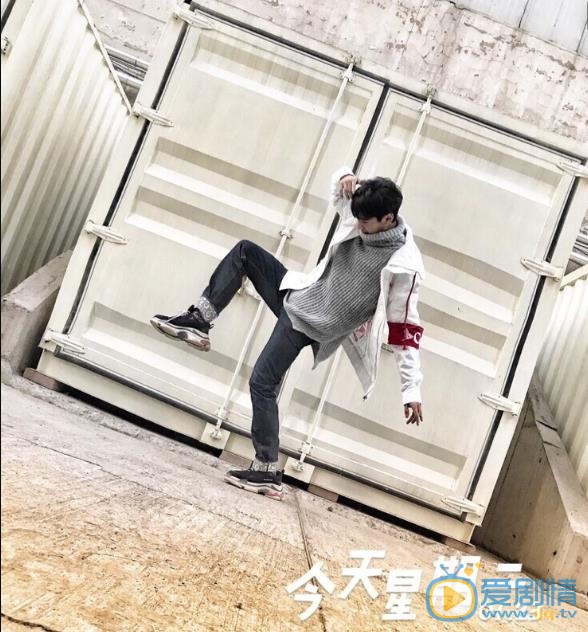余凯宁时尚街拍 余凯宁高清写真_余凯宁高清剧照