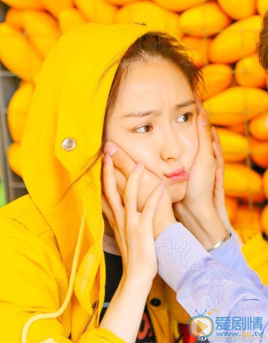 余凯宁和女友甜蜜写真 余凯宁高清写真_余凯宁高清剧照