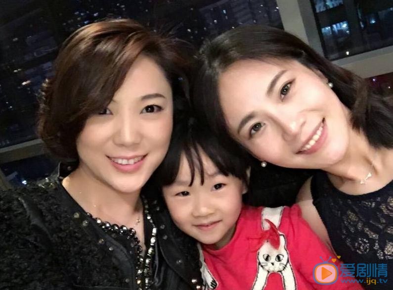 林爽与人合照 林爽高清写真_林爽高清剧照