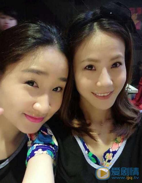林爽与人合照 林爽高清写真_林爽高清剧照
