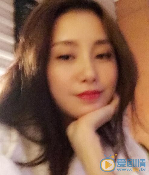 石洋子生活照 石洋子高清写真_石洋子高清剧照