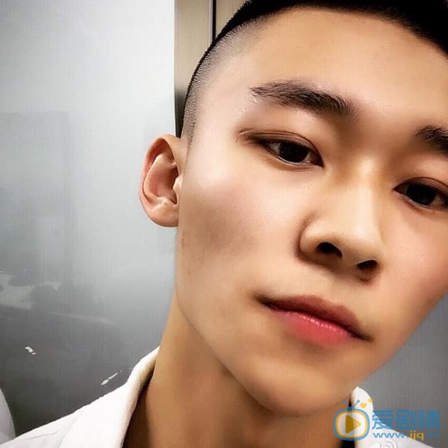 刘怡潼生活照 刘怡潼高清写真_刘怡潼高清剧照