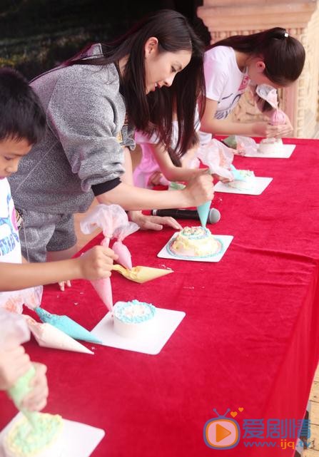 黄小蕾公益照 黄小蕾高清写真_黄小蕾高清剧照