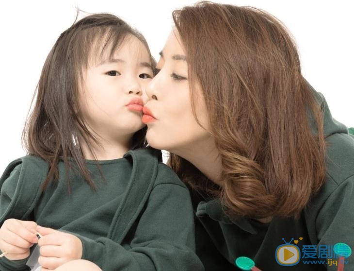 黄小蕾亲子写真 黄小蕾高清写真_黄小蕾高清剧照