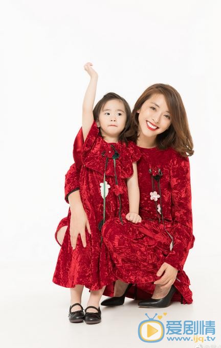 黄小蕾亲子写真 黄小蕾高清写真_黄小蕾高清剧照