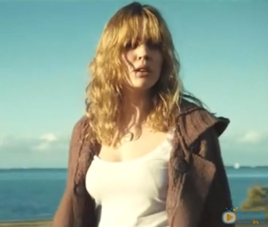 梅丽莎·乔治TRIANGLE剧照 梅丽莎·乔治高清写真_梅丽莎·乔治高清剧照