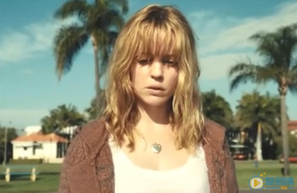 梅丽莎·乔治TRIANGLE剧照 梅丽莎·乔治高清写真_梅丽莎·乔治高清剧照