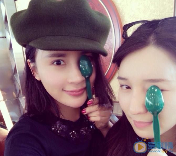 杨舒婷与人合照 杨舒婷高清写真_杨舒婷高清剧照