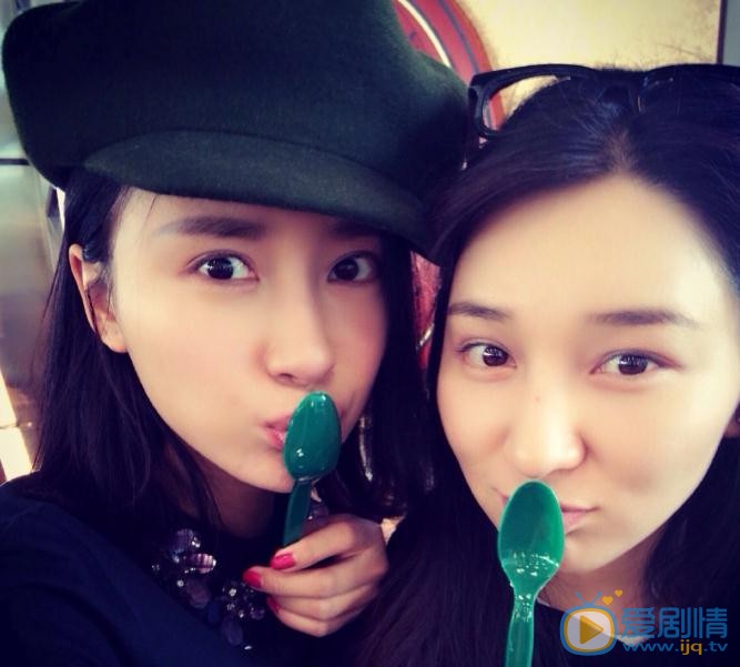 杨舒婷与人合照 杨舒婷高清写真_杨舒婷高清剧照