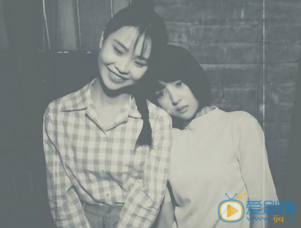 秦鸣悦与人合照 秦鸣悦高清写真_秦鸣悦高清剧照