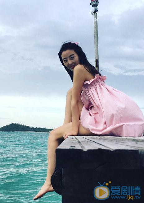 秦鸣悦海边照 秦鸣悦高清写真_秦鸣悦高清剧照