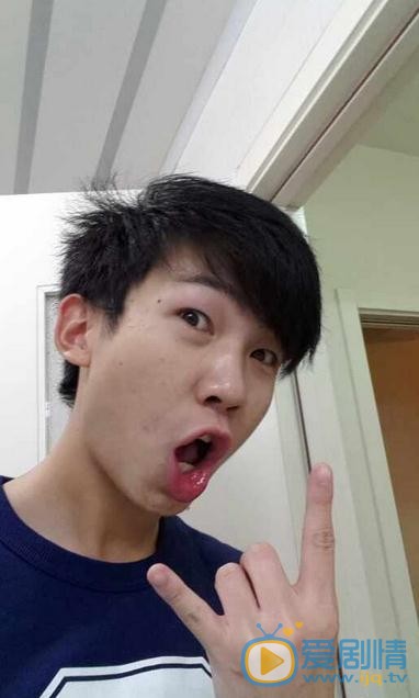 白举纲生活照 白举纲高清写真_白举纲高清剧照