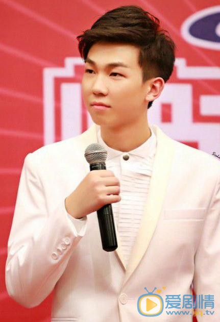 白举纲2013快男照 白举纲高清写真_白举纲高清剧照