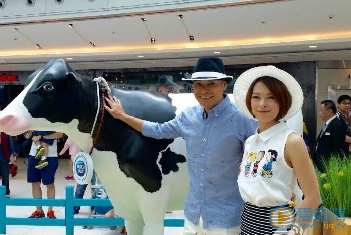 郭晋安全家福 郭晋安高清写真_郭晋安高清剧照