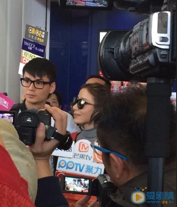 杨怡结婚照 杨怡高清写真_杨怡高清剧照