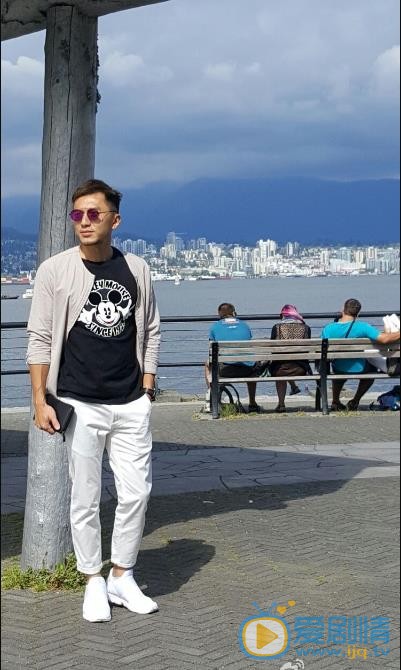 袁伟豪街拍照 袁伟豪高清写真_袁伟豪高清剧照