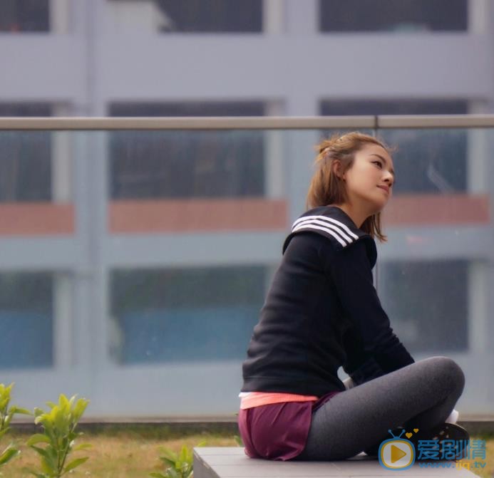 蔡思贝时尚街拍 蔡思贝高清写真_蔡思贝高清剧照