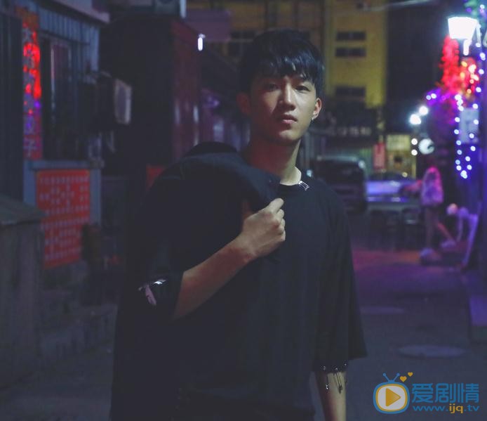 龚锐休闲写真 龚锐高清写真_龚锐高清剧照