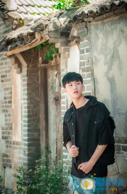 龚锐休闲写真 龚锐高清写真_龚锐高清剧照