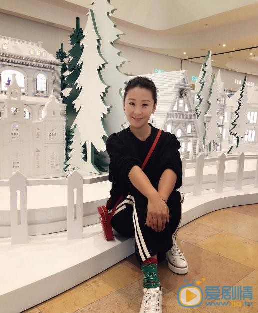 苗圃素颜生活照 苗圃高清写真_苗圃高清剧照