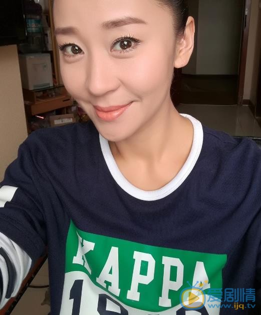 苗圃素颜生活照 苗圃高清写真_苗圃高清剧照