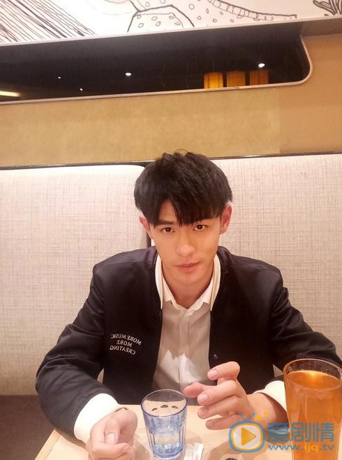 何德瑞生活照 何德瑞高清写真_何德瑞高清剧照