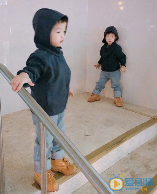 陈建州家人照 陈建州高清写真_陈建州高清剧照