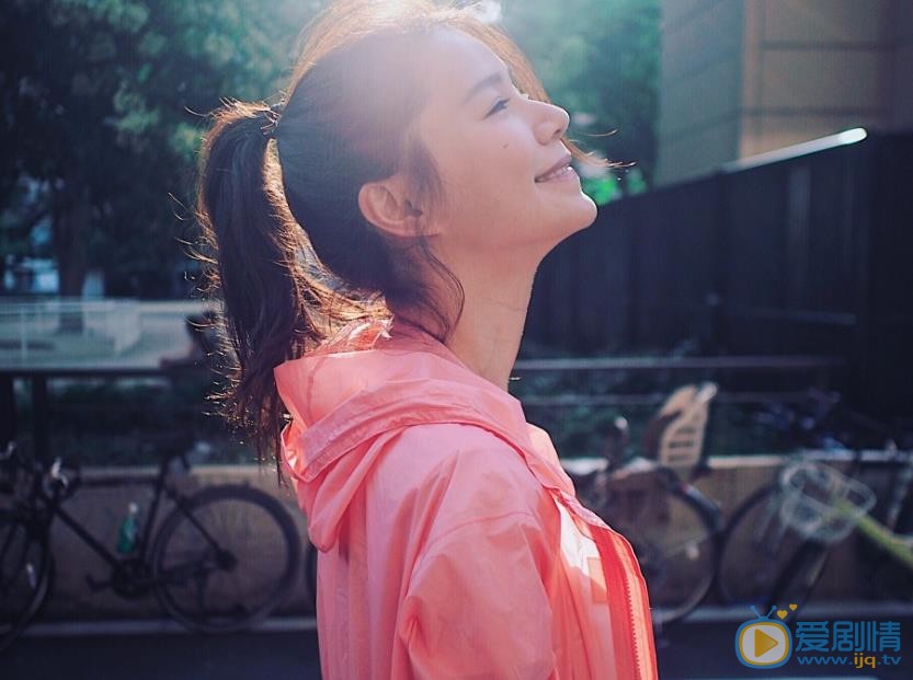 黄翠如街拍写真 黄翠如高清写真_黄翠如高清剧照