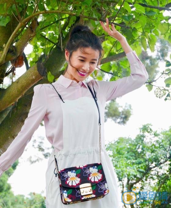 黄翠如街拍写真 黄翠如高清写真_黄翠如高清剧照