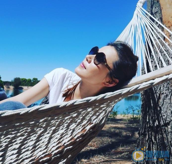 黄翠如街拍写真 黄翠如高清写真_黄翠如高清剧照