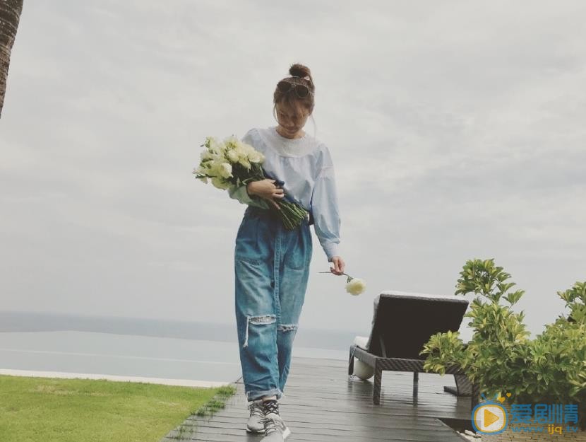 黄翠如街拍写真 黄翠如高清写真_黄翠如高清剧照
