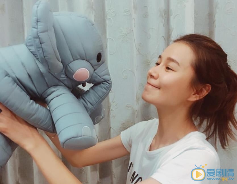 黄翠如生活照 黄翠如高清写真_黄翠如高清剧照