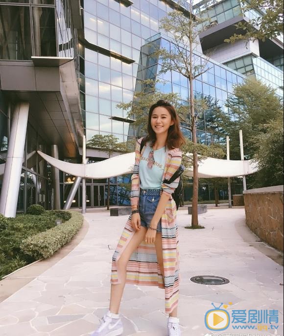 黄翠如街拍写真 黄翠如高清写真_黄翠如高清剧照