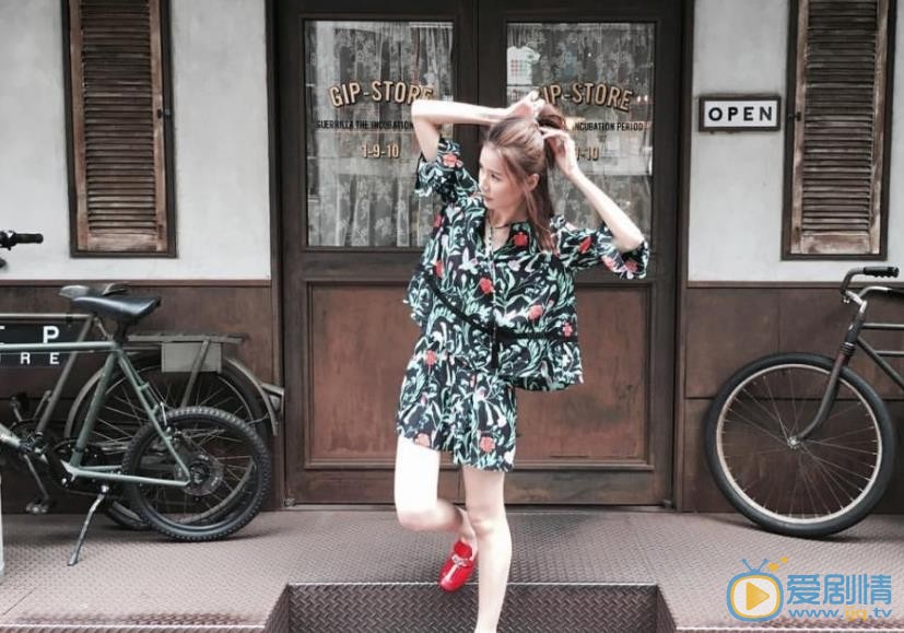 黄翠如街拍写真 黄翠如高清写真_黄翠如高清剧照