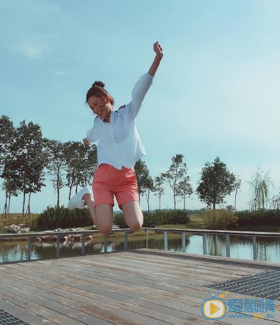 黄翠如街拍写真 黄翠如高清写真_黄翠如高清剧照