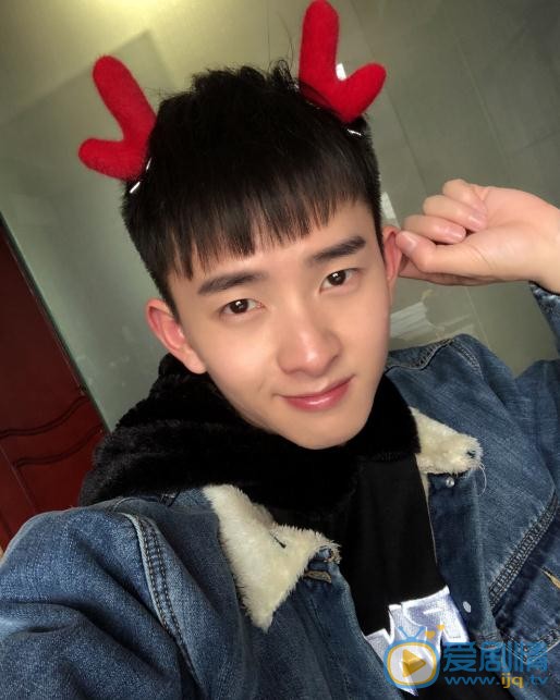 吴瑞淞生活照 吴瑞淞高清写真_吴瑞淞高清剧照