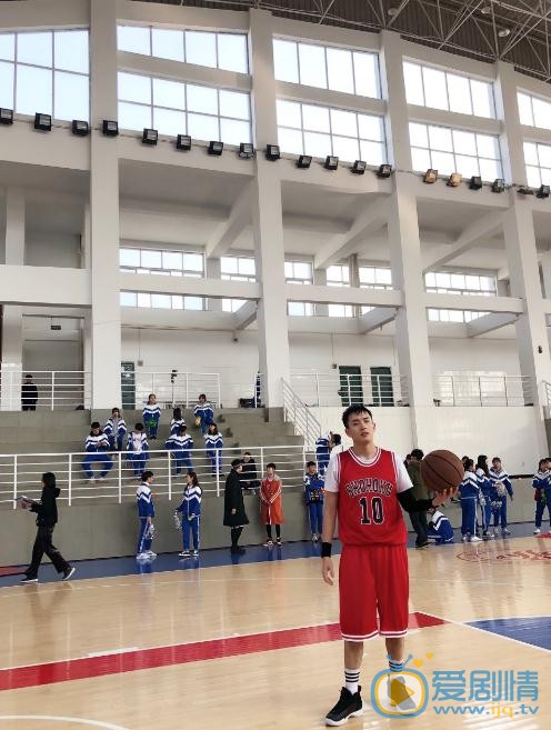 吴瑞淞篮球照 吴瑞淞高清写真_吴瑞淞高清剧照