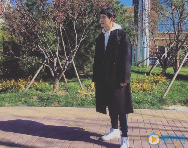 吴瑞淞生活照 吴瑞淞高清写真_吴瑞淞高清剧照