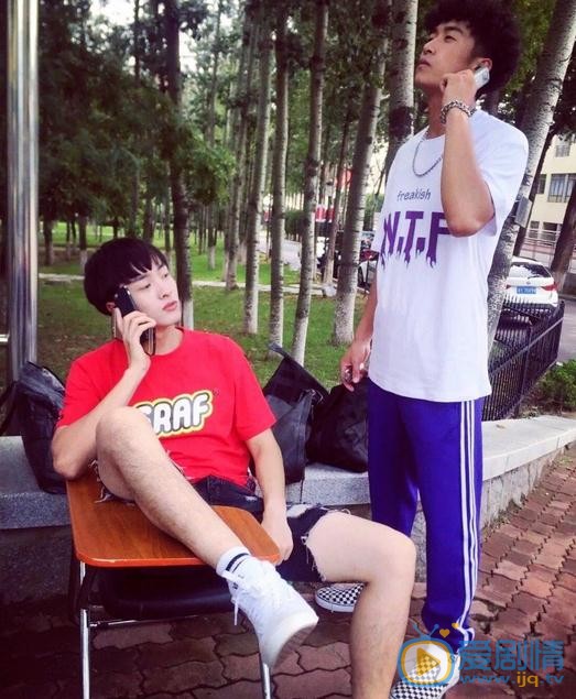 吴瑞淞与人合照 吴瑞淞高清写真_吴瑞淞高清剧照