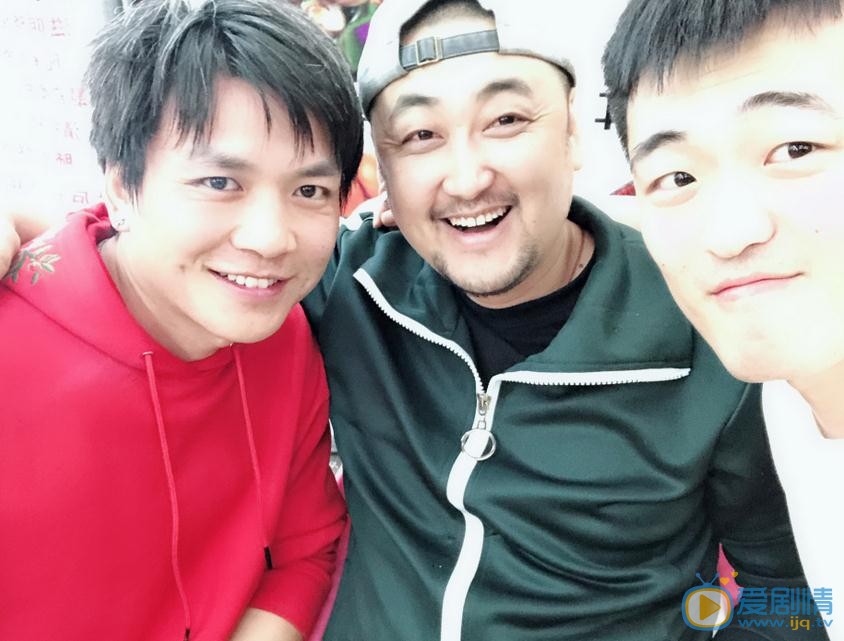 姜寒与人合照 姜寒高清写真_姜寒高清剧照