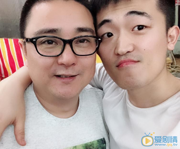 姜寒与人合照 姜寒高清写真_姜寒高清剧照